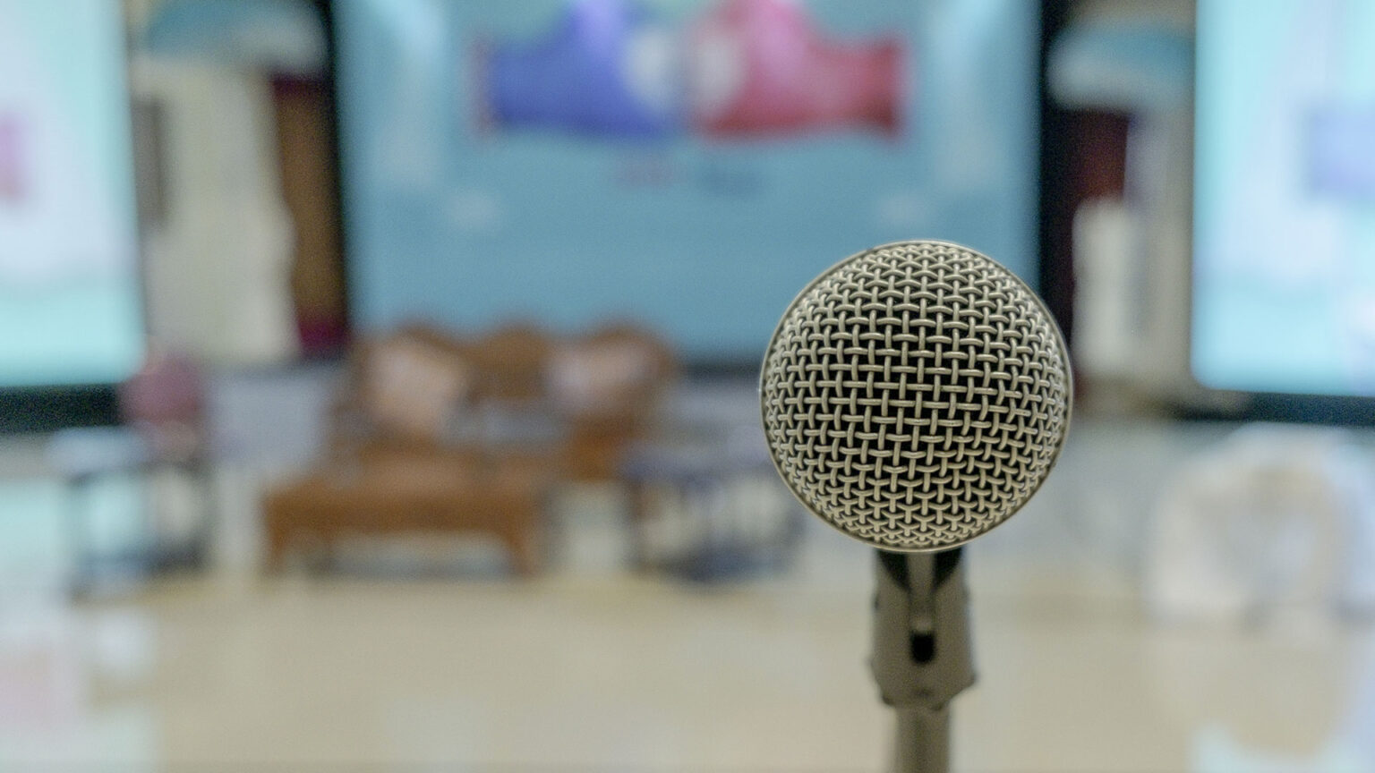 Ambientación la sala de prensa